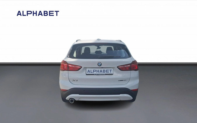 BMW X1 cena 107900 przebieg: 49122, rok produkcji 2021 z Swarzędz małe 352